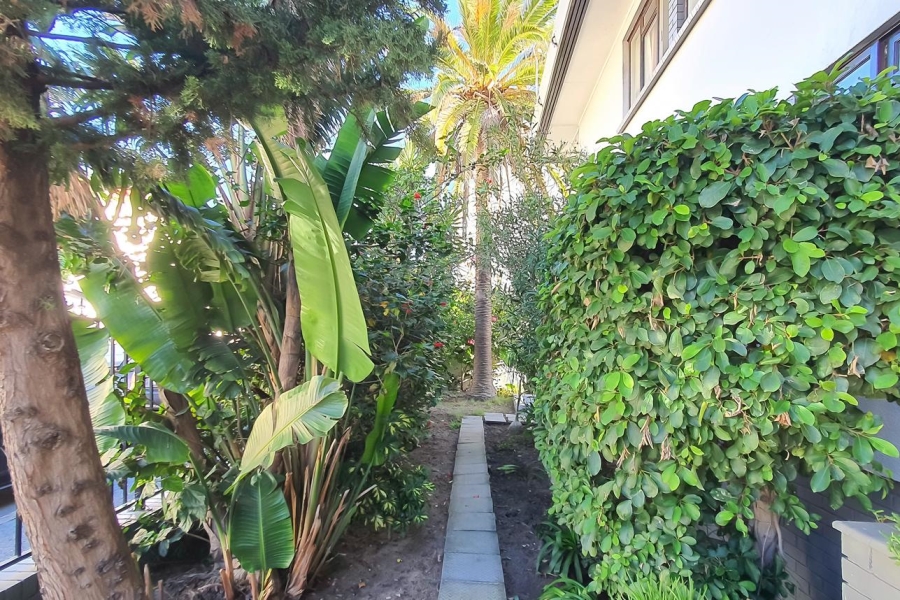 To Let 1 Bedroom Property for Rent in Bantry Bay Western Cape